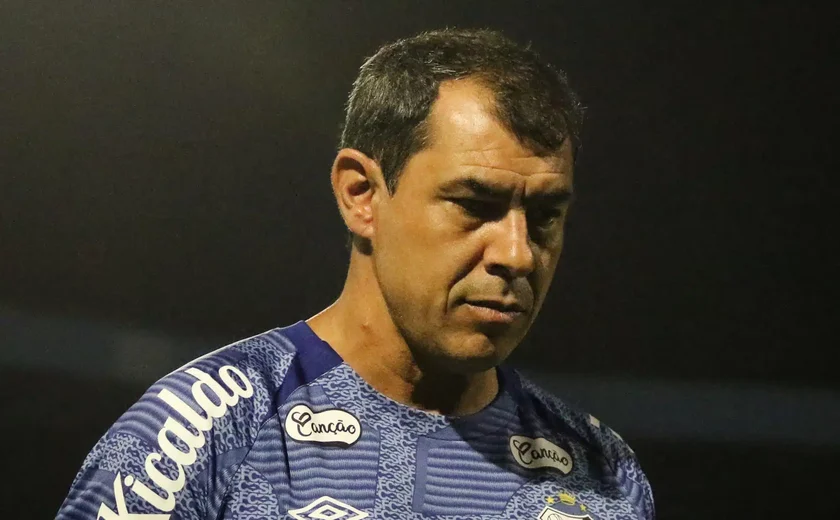 Carille usa treinos da semana para definir substituto de Diego Pituca no meio-campo do Santos