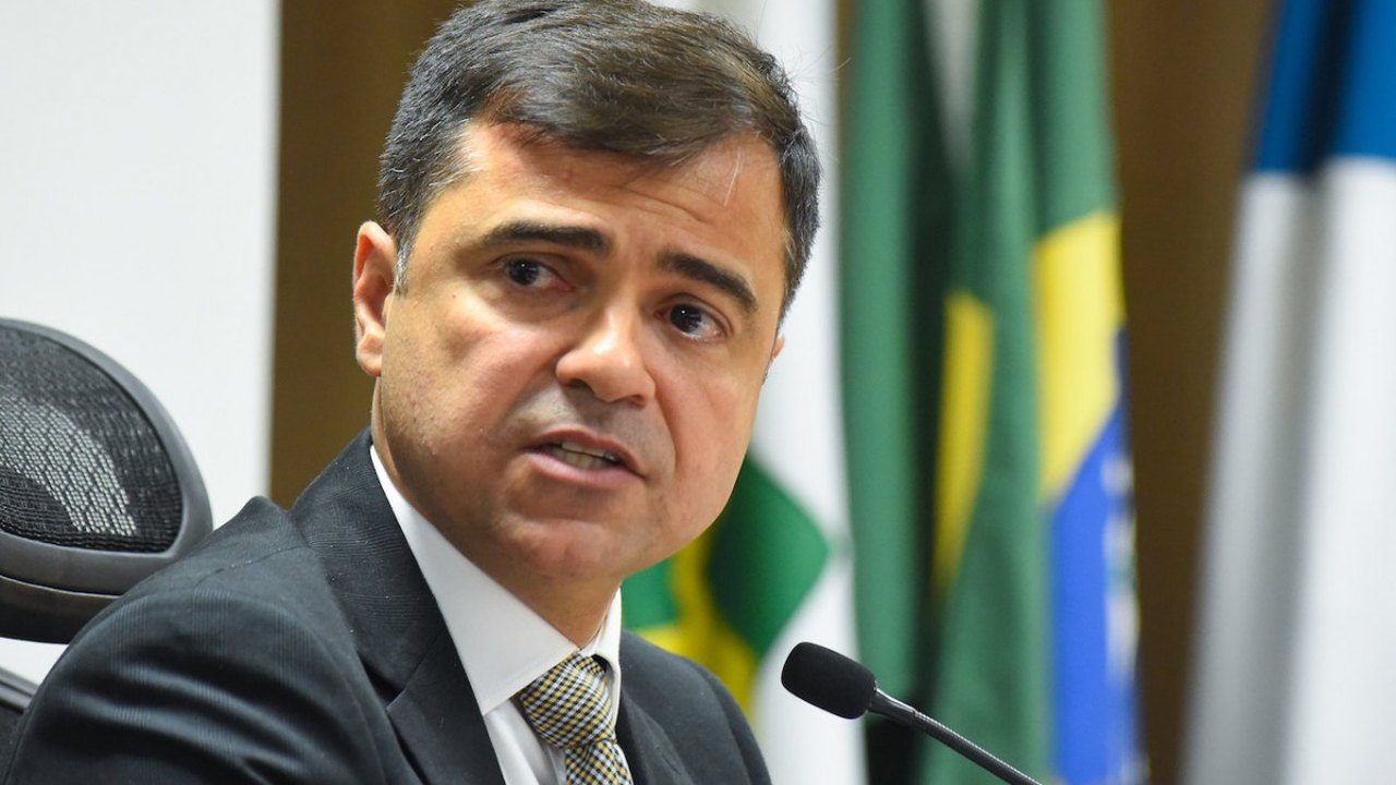 Sandoval Feitosa toma posse como diretor-geral da Aneel