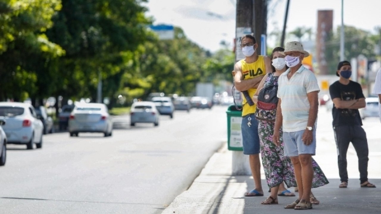 Governador sanciona lei que torna obrigatório uso de máscaras em Alagoas