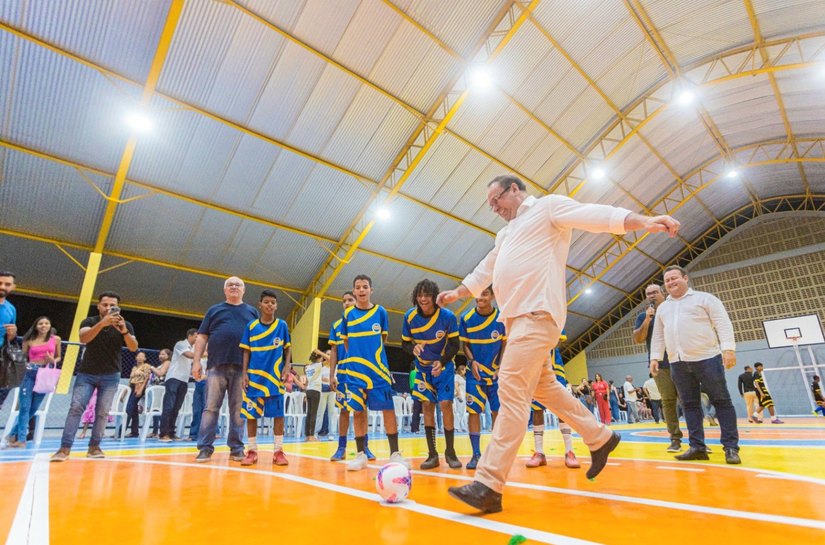 Prefeito Luciano entrega moderno ginásio e segue fortalecendo educação e o esporte em Arapiraca