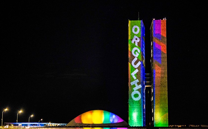 Cúpula do Senado será iluminada em homenagem ao Dia Internacional do Orgulho LGBTQIA+