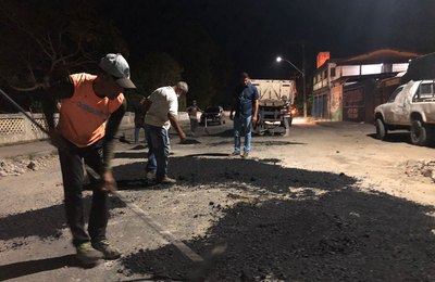 Secretaria de Serviços Públicos de Penedo realiza operação tapa buracos