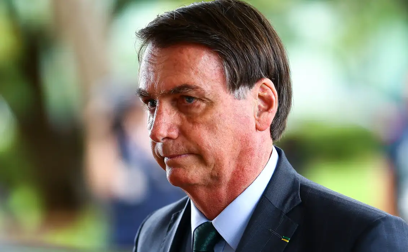 Bolsonaro não deu o golpe por ter ficado 'com medo de ser preso', disseram militares