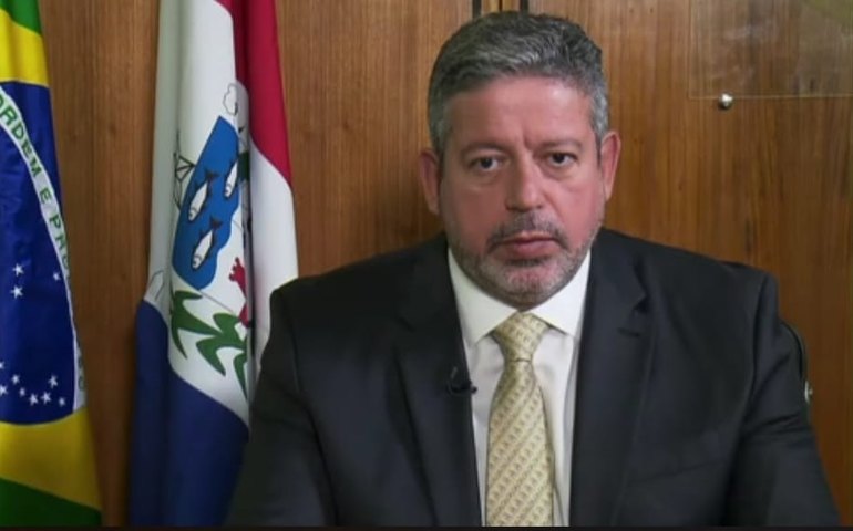 Lira diz que não há espaço para reajuste a servidores com PEC dos Precatórios