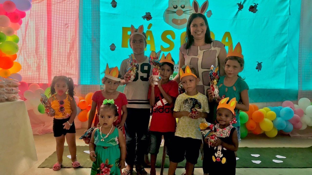 Páscoa: 300 pequenos branquinhenses do programa Criança Feliz receberam ovos de chocolate