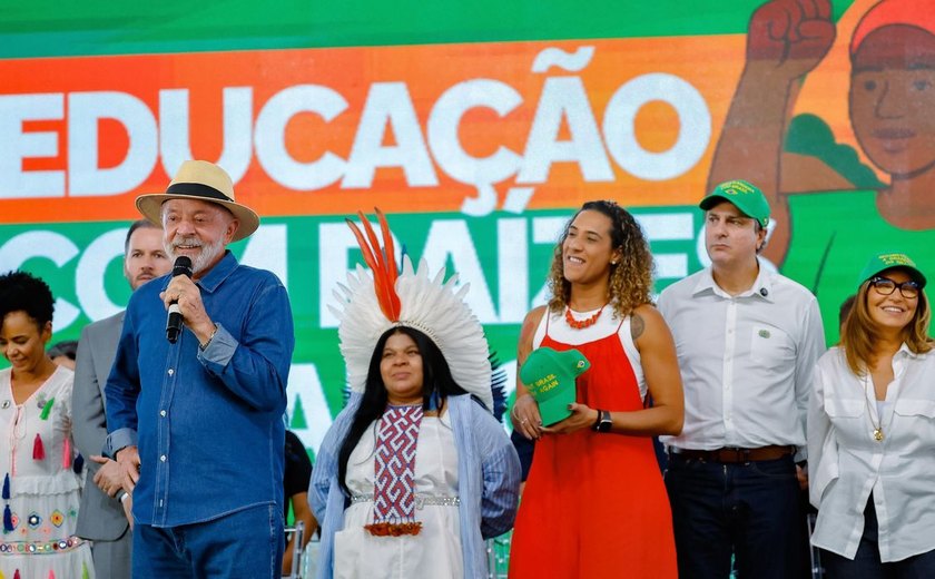 Lula mantém disposição para o diálogo, mas critica recusa de Trump