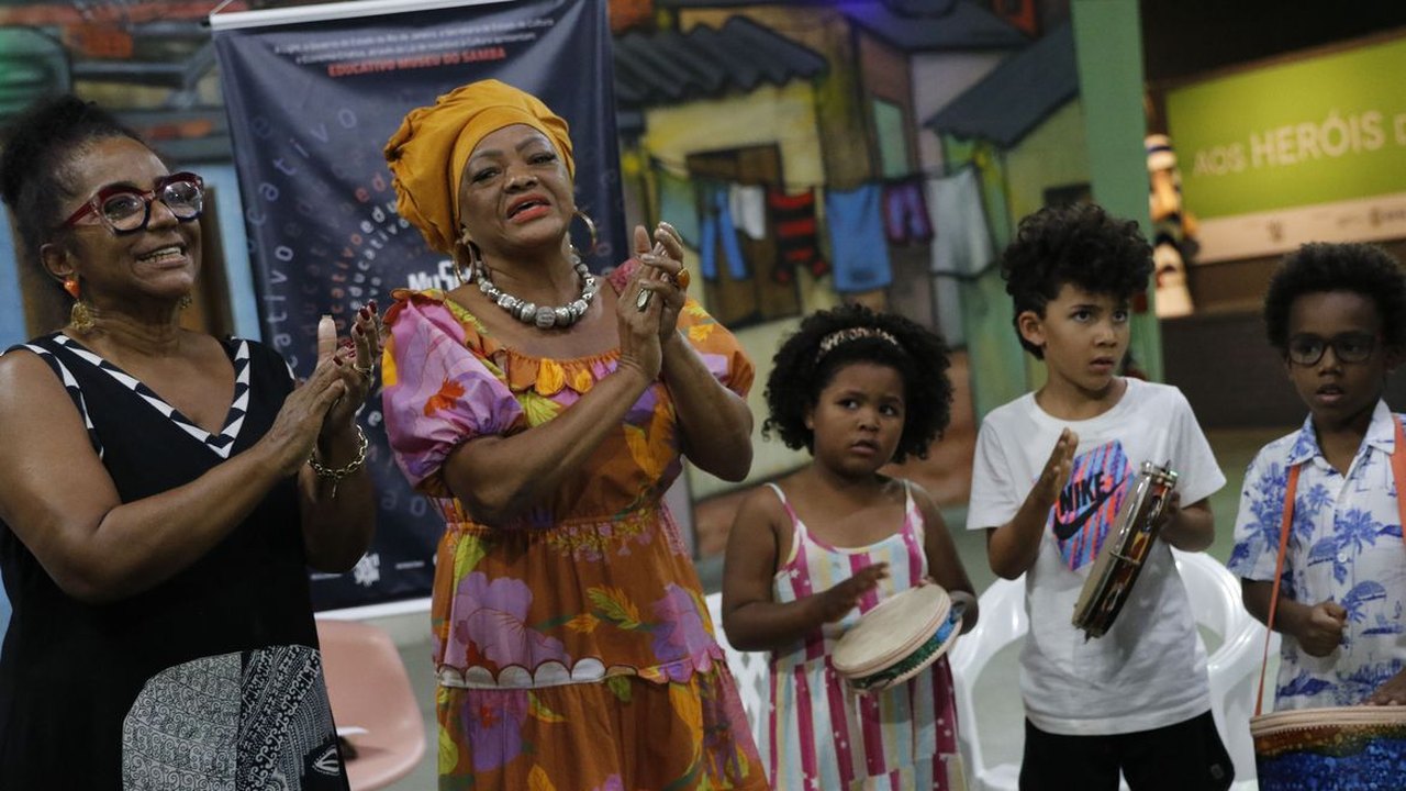 Quintal da Clementina é o novo endereço do samba, na Rua do Senado, no Centro do Rio