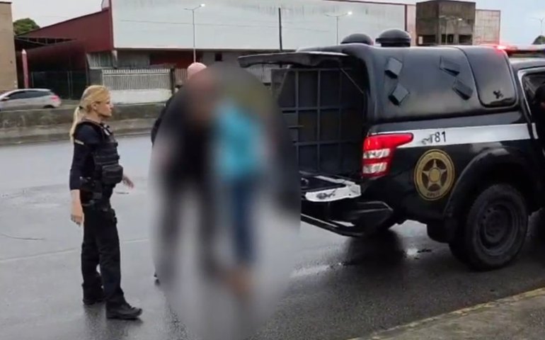 Quatro adultos são presos e menor apreendido por envolvimento em execução de mulher em Rio Largo