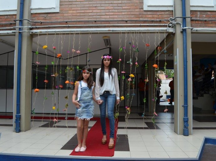 Flores da Primavera é tema de desfile, do curso de Maquiador do Senac