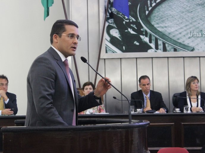 Christian Teixeira prega respeito e integridade na máquina pública