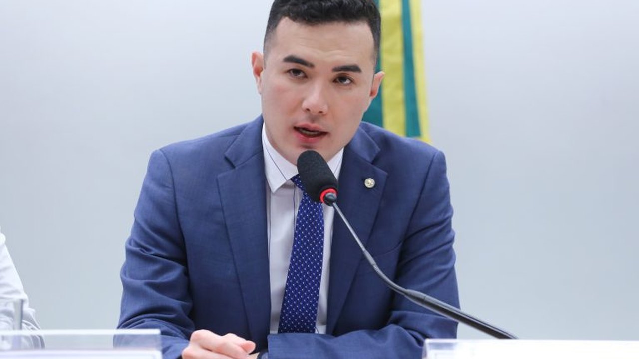 Projeto veda distinção de sexo em concursos para PMs e bombeiros militares