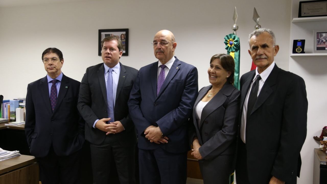 Marx anuncia R$ 7,5 milhões para programa que doa alimentos a entidades assistenciais