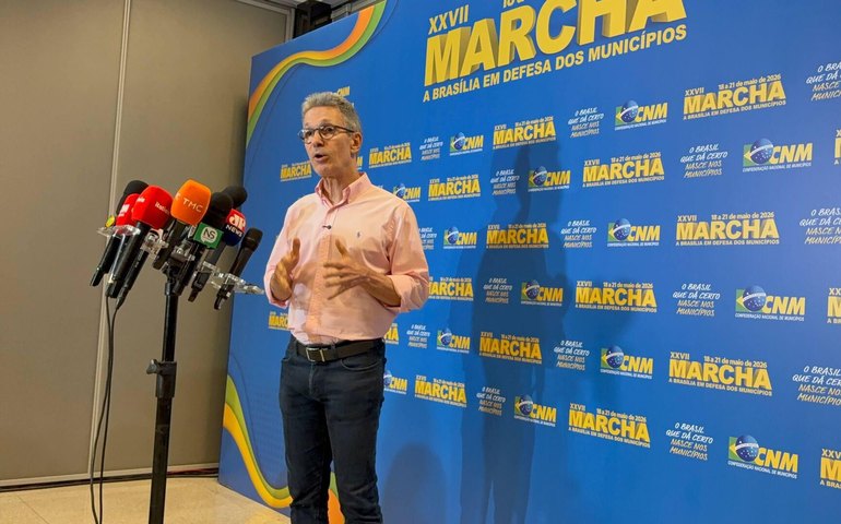 Pré-candidatos da direita evitam confronto com Flávio Bolsonaro em meio ao caso Vorcaro
