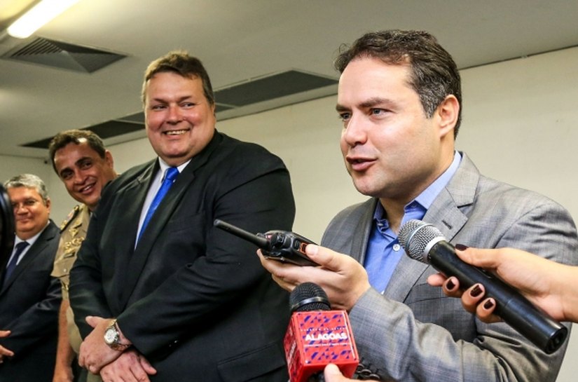 Governador Renan Filho entrega moderno sistema de radiocomunicação digital à SSP