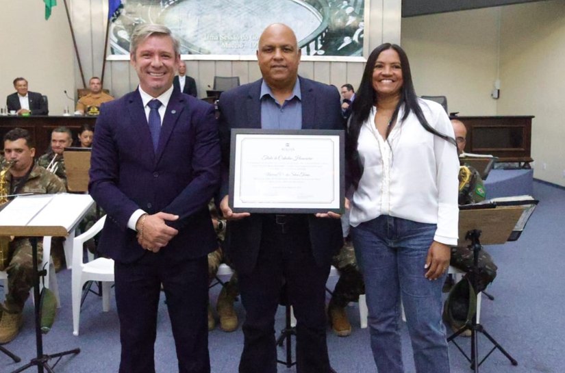 Sessão solene da ALE celebra Dia do Exército e capitão do 59º BIMtz recebe Título de Cidadão Honorário