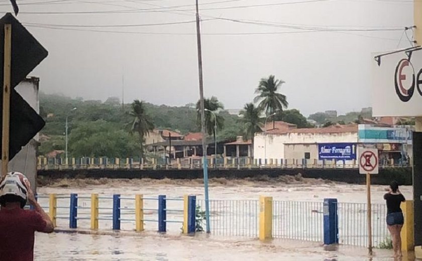 Semarh emite alerta hidrológico sobre nível do Rio Ipanema