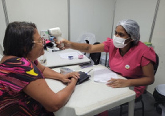 Saúde da Gente chega à Orla Lagunar e população aprova o atendimento itinerante