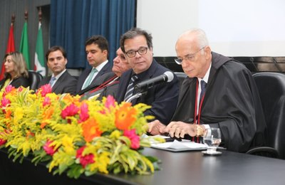 Tutmés Airan destaca trajetória do novo presidente do TRE-AL 