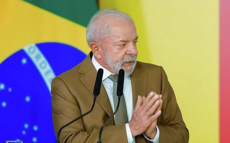 Lula anuncia medidas para conter alta dos combustíveis