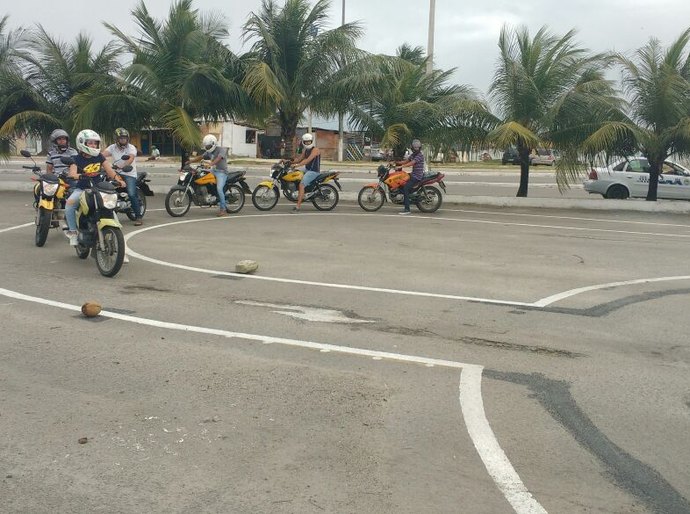 Alunos de autoescolas em Maceió agora treinam em pistas revitalizadas
