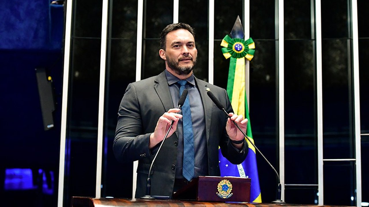 Styvenson destaca PL que tipifica atos do crime organizado como terrorismo