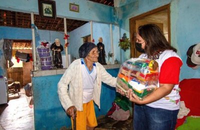 Assistência da prefeita Christiane Bulhões em 2021 fez a diferença na vida dos mais carentes