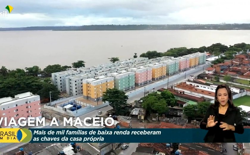 Famílias de baixa renda recebem casa própria em Maceió