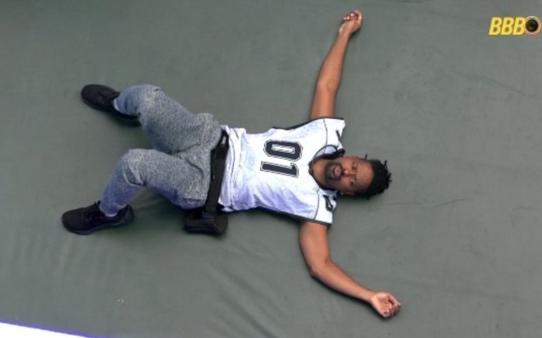 BBB 26: Leandro Boneco passa mal e pede atendimento médico durante Prova do Finalista