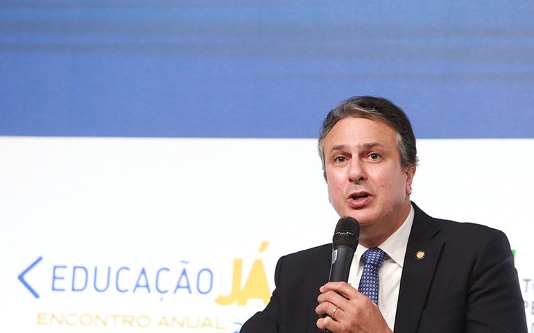 Comissão de Educação recebe ministro Camilo Santana na terça-feira