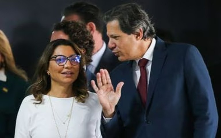 Haddad, em live com Janja: Ninguém aguenta mais estes juros
