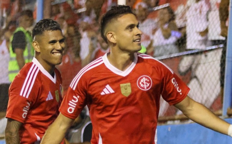 Internacional goleia Monsoon com dois gols de Borré e lidera Gaúcho com 100% de aproveitamento