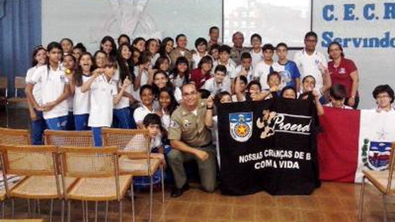 PROERD e 10º BPM realizam palestra sobre drogas e violência para estudantes de Palmeira dos Índios
