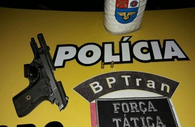 Após denúncia pelo 181, BPTran apreende arma de fogo em Maceió