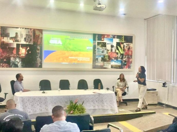 Iplan apresenta processo participativo de gestão da orla em oficina de capacitação