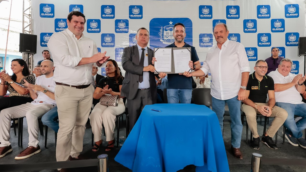 Governador anuncia investimentos em infraestrutura e saneamento em Jacuípe