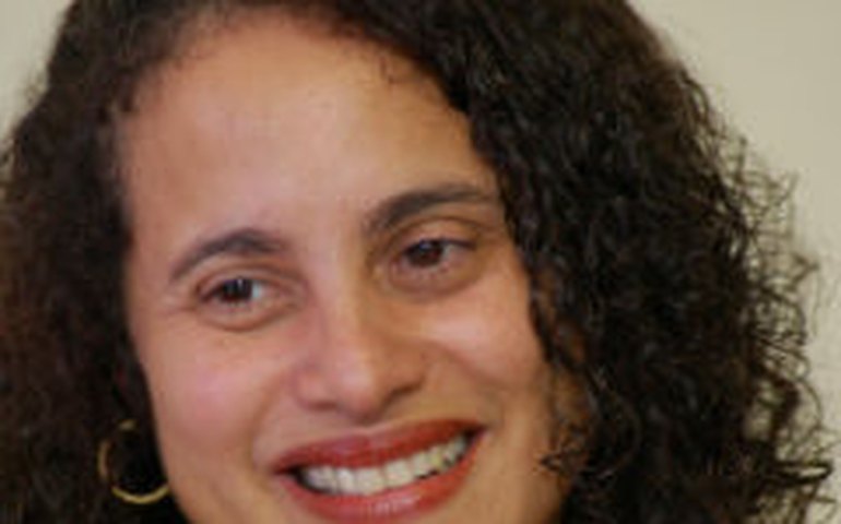 Luciana não acha coerente assumir ministério e presidência do PCdoB