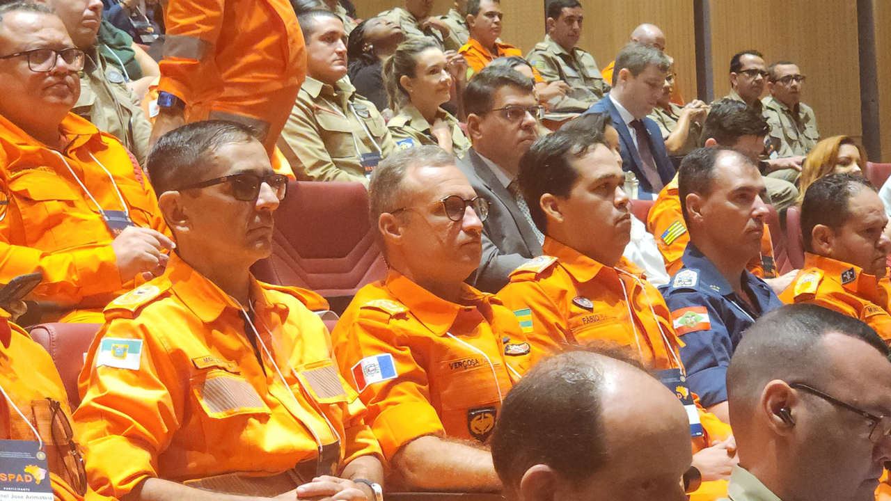 Comandante-geral dos Bombeiros participa do lançamento nacional de programa sobre situações de desastres