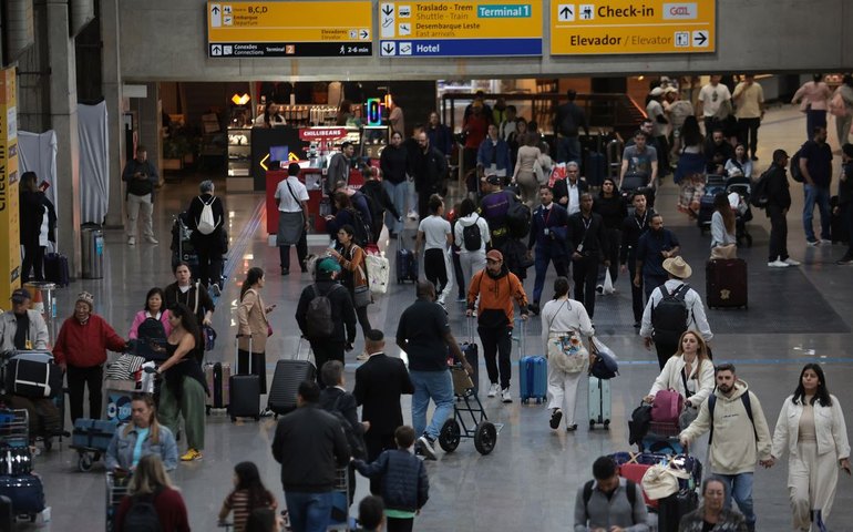 Feriado de Tiradentes aumenta fluxo de passageiros em aeroportos
