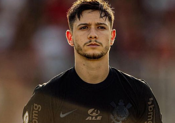 Garro pediu conselho de ídolos do elenco do Corinthians antes de assumir camisa 10: 'Respeito'