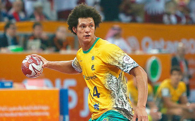 Capitão da seleção brasileira de handebol denuncia racismo de argentinos no Sul-Centro