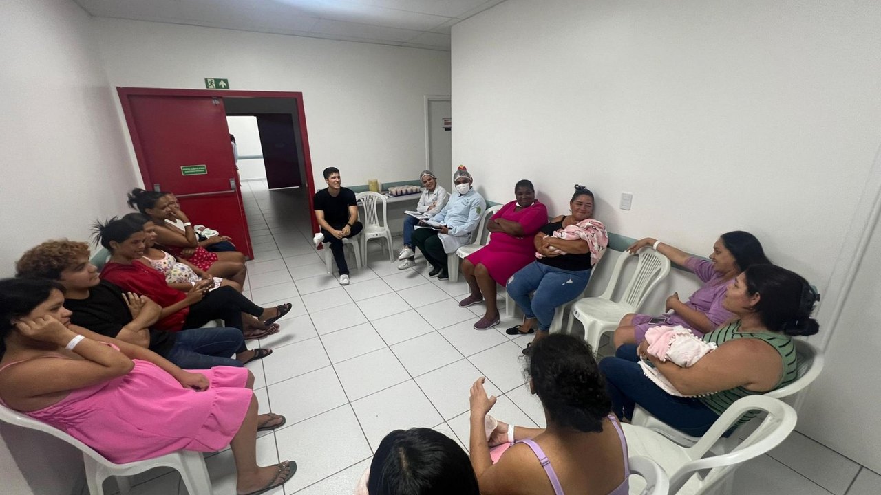 Hospital da Mulher de Alagoas capacita mães de recém nascidos sobre primeiros socorros para bebês