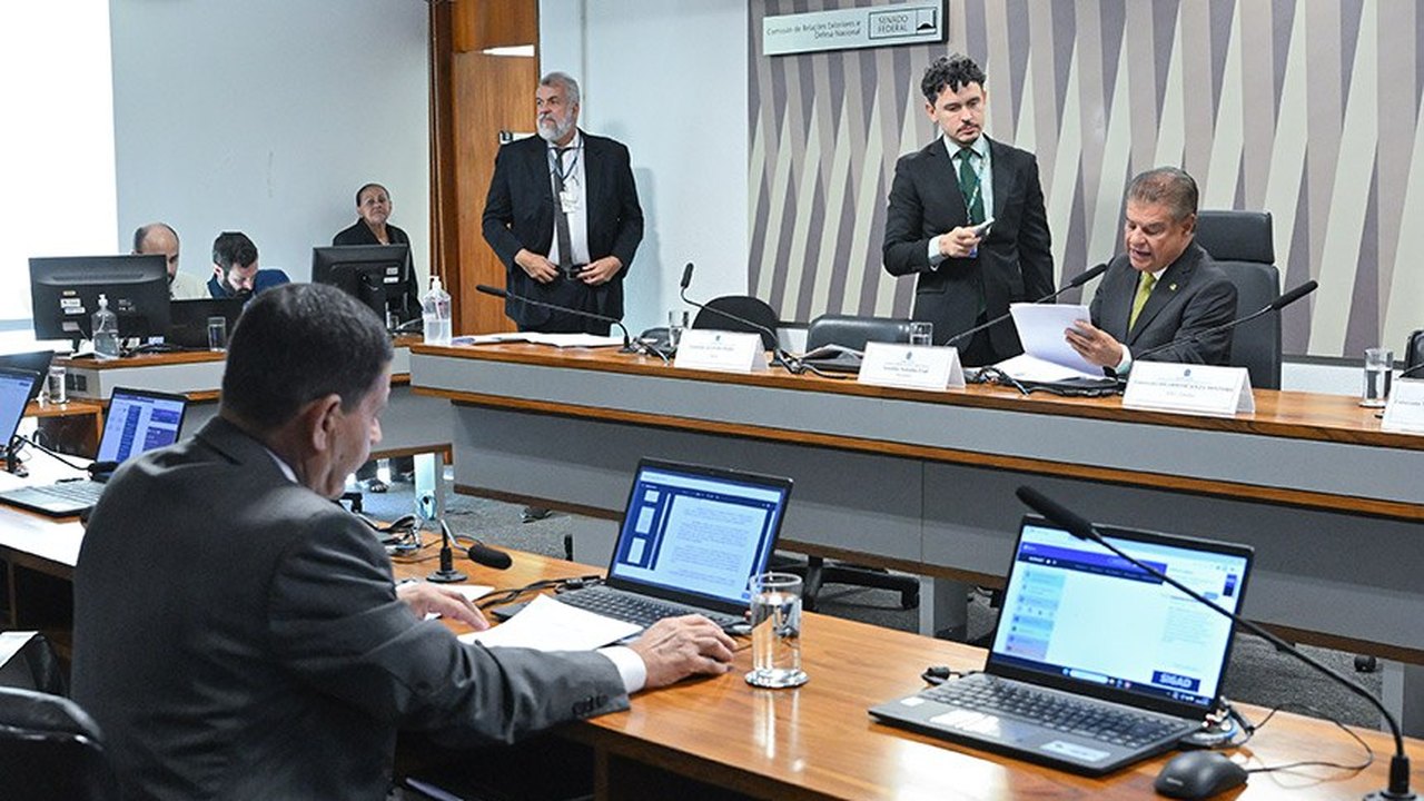 CRE aprova criação de grupos parlamentares com Grécia e Estônia