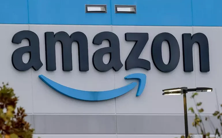 Amazon fecha crédito de US$ 17,5 bilhões para reforçar caixa em meio ao avanço da IA