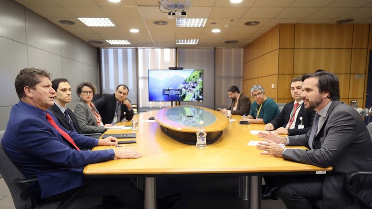 Anatel garante apoio institucional para Rede Legislativa de Rádio e TV