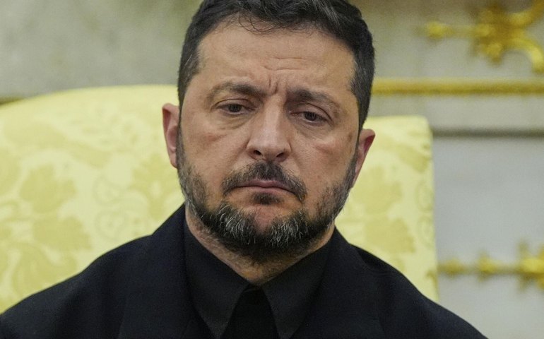 Oposição ucraniana exige reformulação do gabinete de Zelensky após escândalo de corrupção