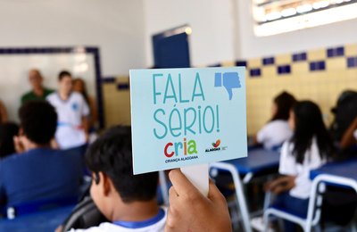 Cria promove roda de conversa sobre saúde reprodutiva com adolescentes da rede pública