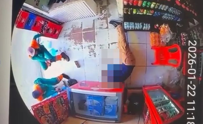 Crime foi registrado por câmera de segurança em depósito no bairro São Jorge