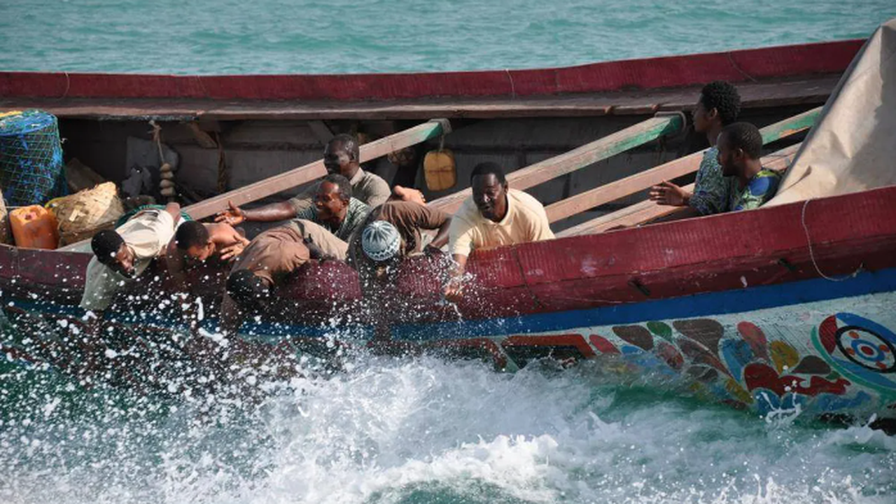 Após 40 dias à deriva, grupo de refugiados é resgatado em Cabo Verde