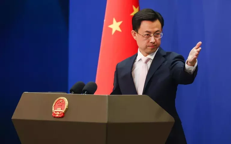 China inicia evacuação de seus cidadãos do Irã e de Israel