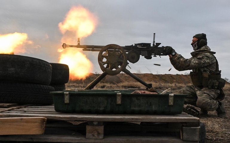 Rússia prevalece na Ucrânia, 'promessa de Trump sobre armas é muito pouco', afirma economista